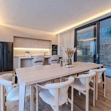 Good Life Tatil Evi Ugljan